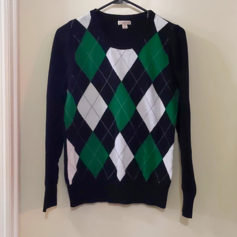 ❌ SOLD ❌ argyle fitted sweater
